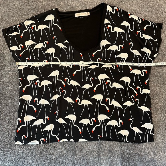 EUC Traffic People flamingo print vneck blouse - Picture 4 of 8